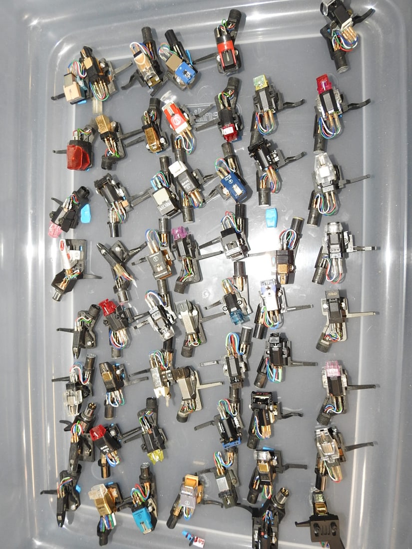 Large Lot of Phono Replacement Needles and Cartridges - 2