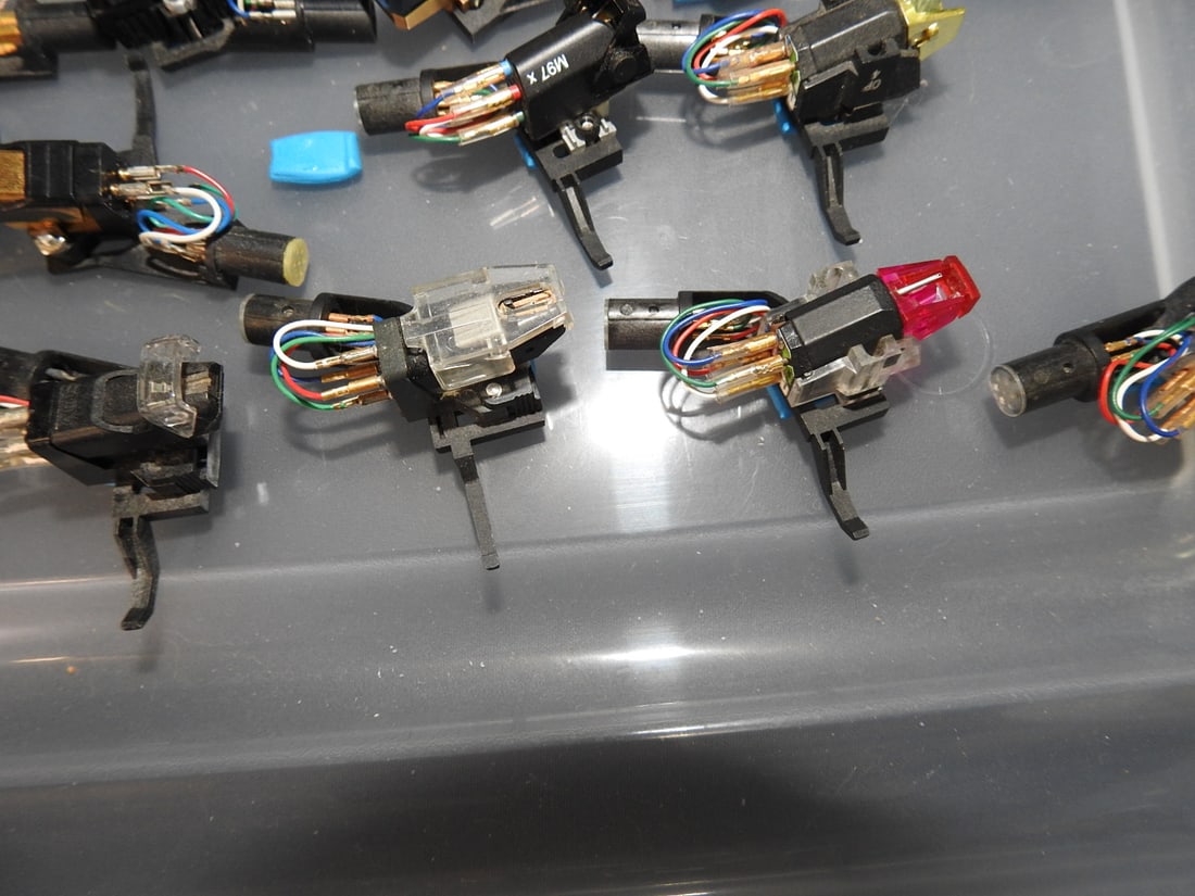 Large Lot of Phono Replacement Needles and Cartridges - 7