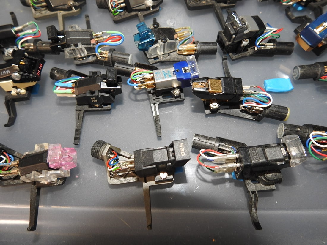 Large Lot of Phono Replacement Needles and Cartridges - 8