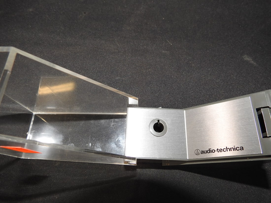 Audio-Technica AT8070 Magnetic Phono Cartridge - 2