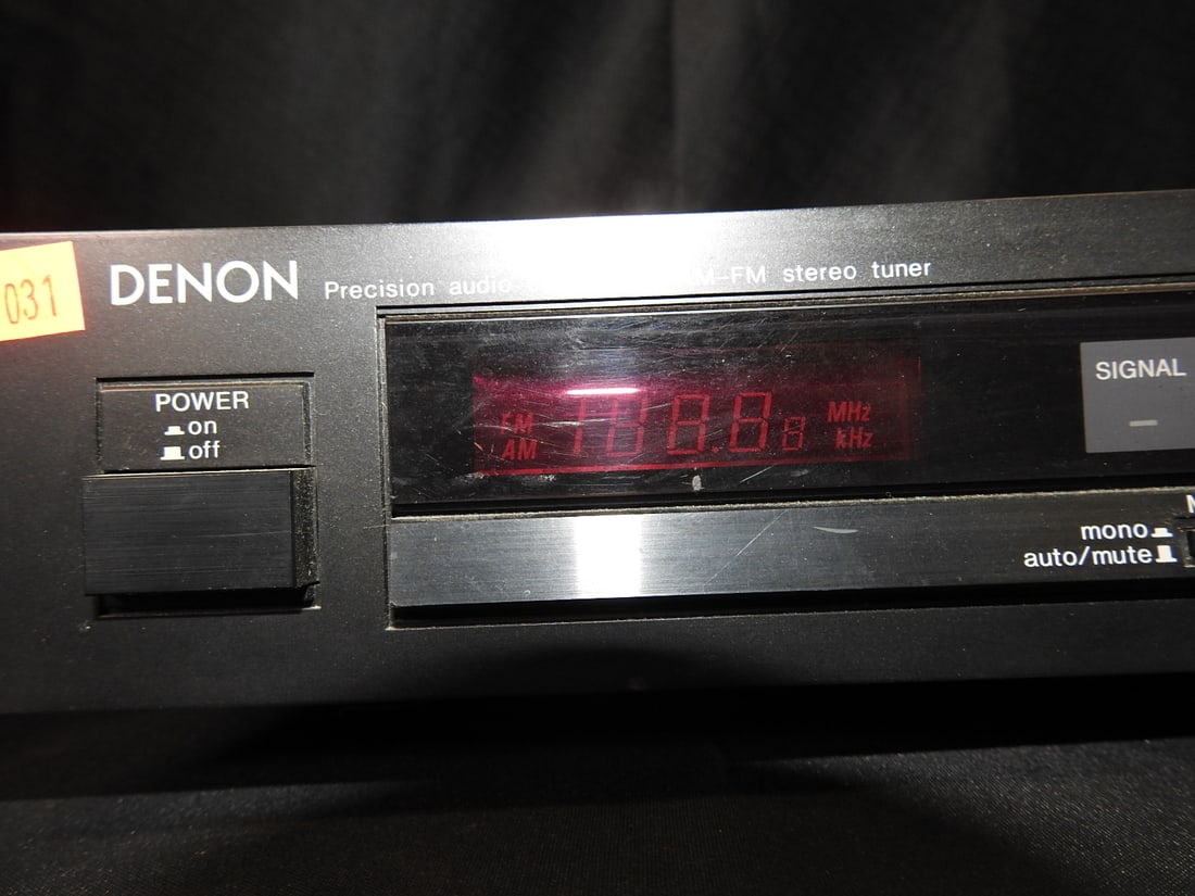 Denon TU-400 AM/FM Stereo Tuner - 3
