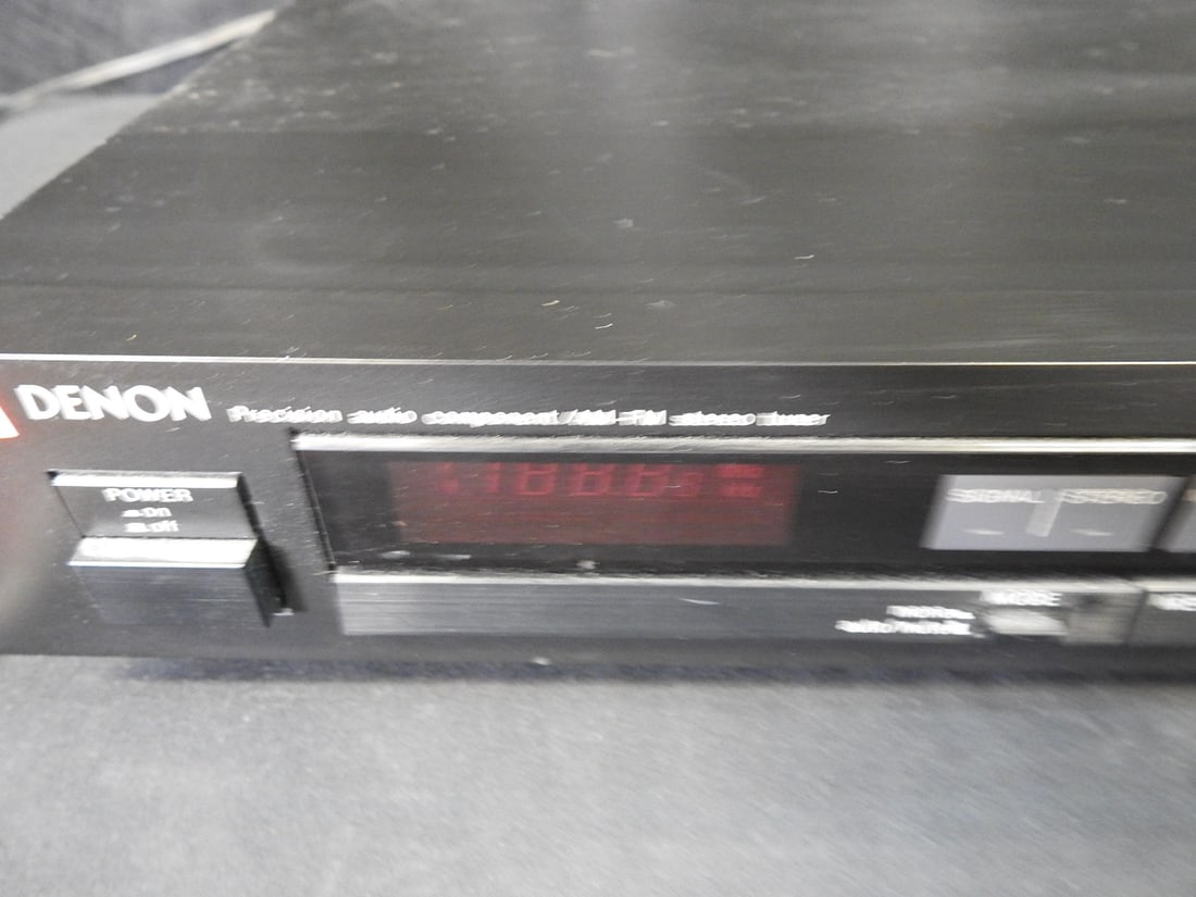 Denon TU-400 AM/FM Stereo Tuner - 4