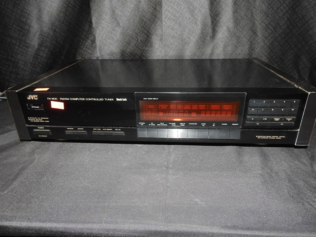 JVC FX-1100 FM/AM Computer-Controlled Tuner - 2
