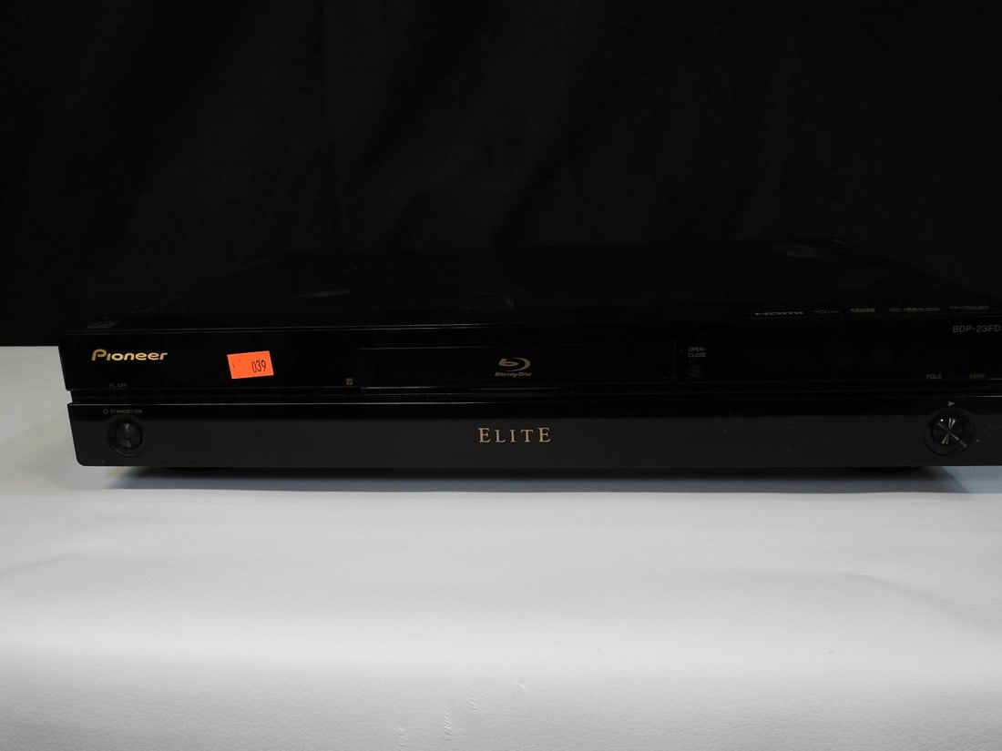 Pioneer Elite BDP-23FD Blu-ray Player - 2