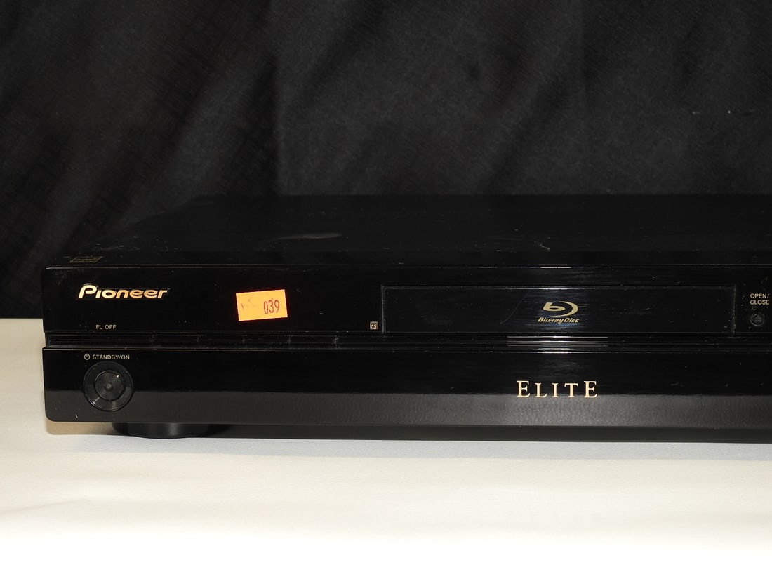 Pioneer Elite BDP-23FD Blu-ray Player - 7