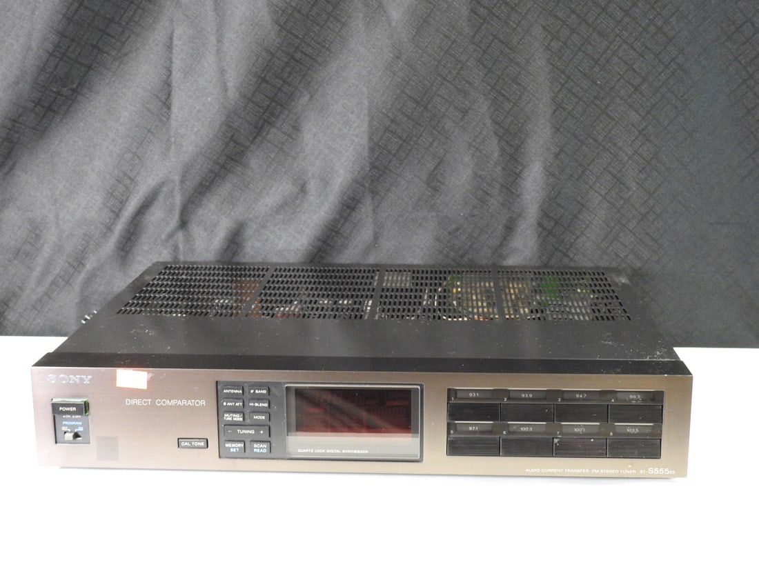 Sony ST-S555ES Direct Comparator Tuner - 2