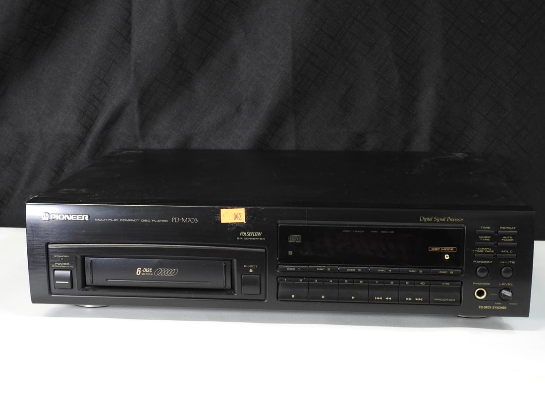 Pioneer PD-M703 Multi-Play Compact Disc Player (1 of 10)
