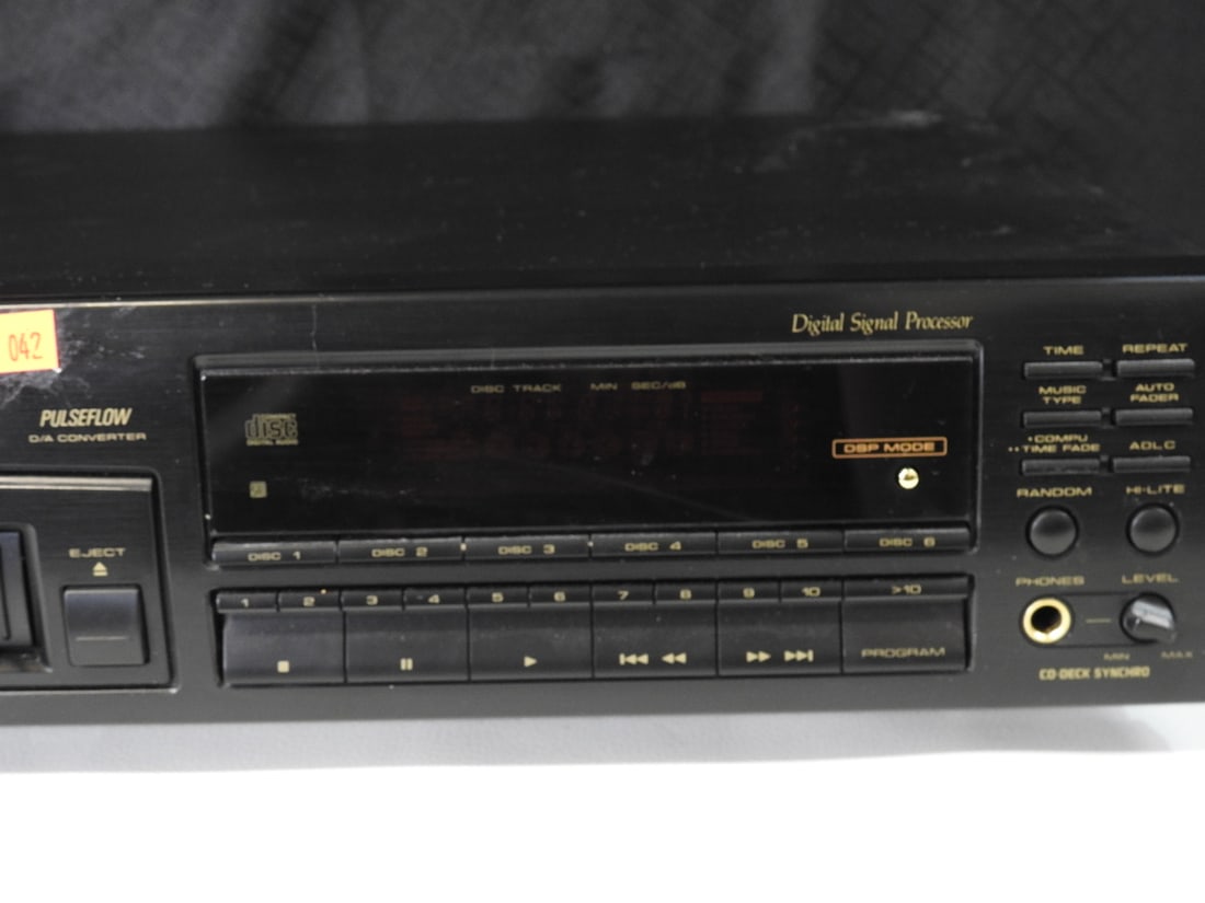 Pioneer PD-M703 Multi-Play Compact Disc Player - 4