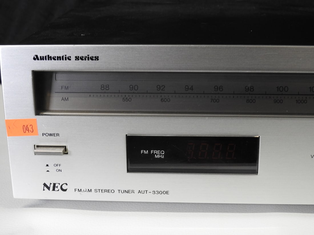 NEC AUT-3300E Authentic Series AM/FM Stereo Tuner - 2