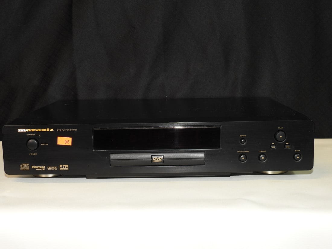 Marantz DV4100 DVD Player (1 of 11)