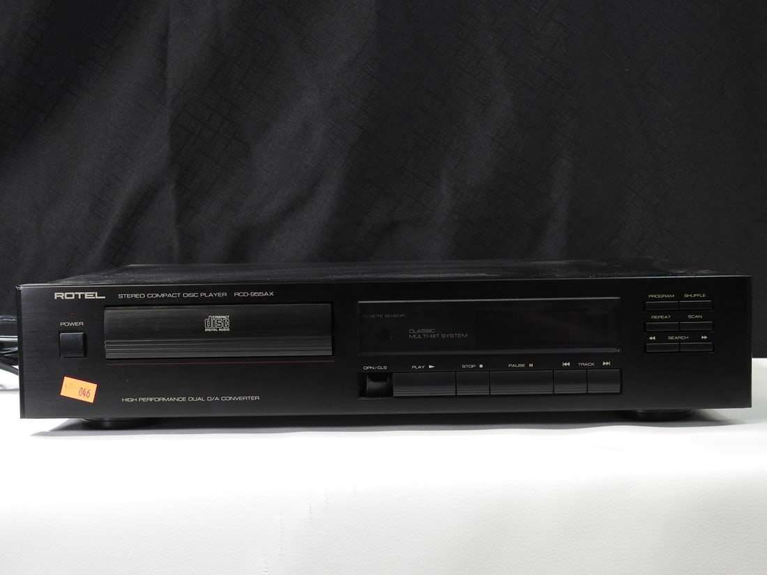 Rotel RCD-955AX Compact Disc Player (1 of 10)