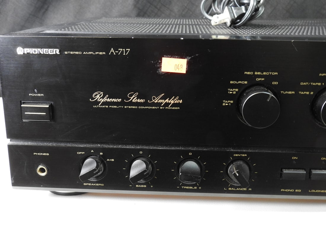 Pioneer Reference A-717 Stereo Integrated Amplifier - 2