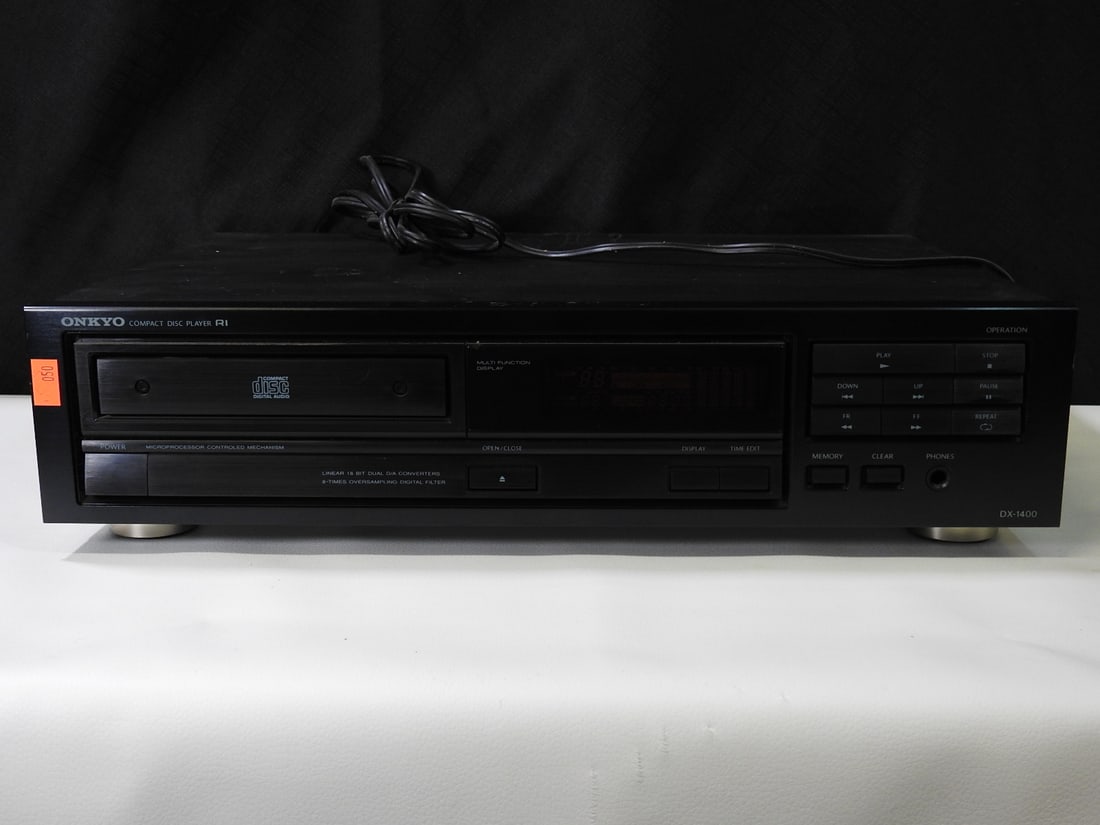 Onkyo DX-1400 Compact Disc Player (1 of 6)