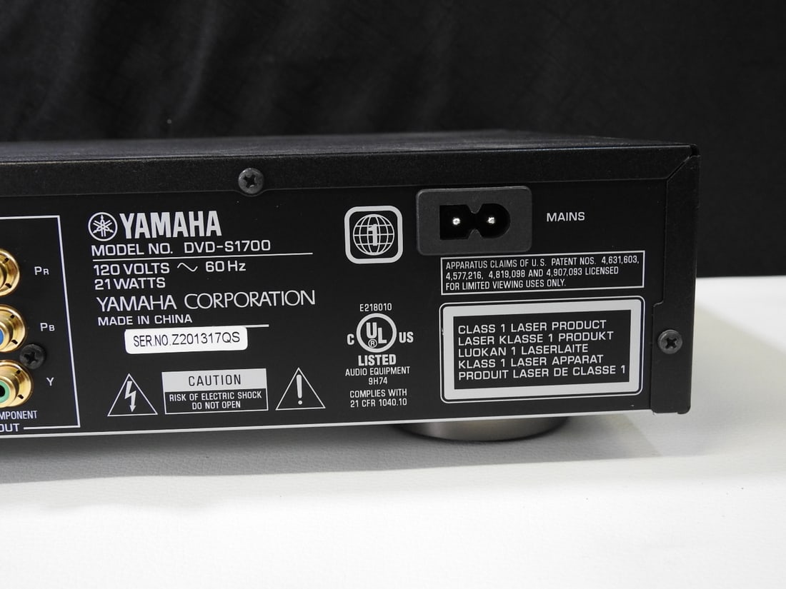 Yamaha DVD-S1700 Natural Sound DVD/CD/SACD Player - 7