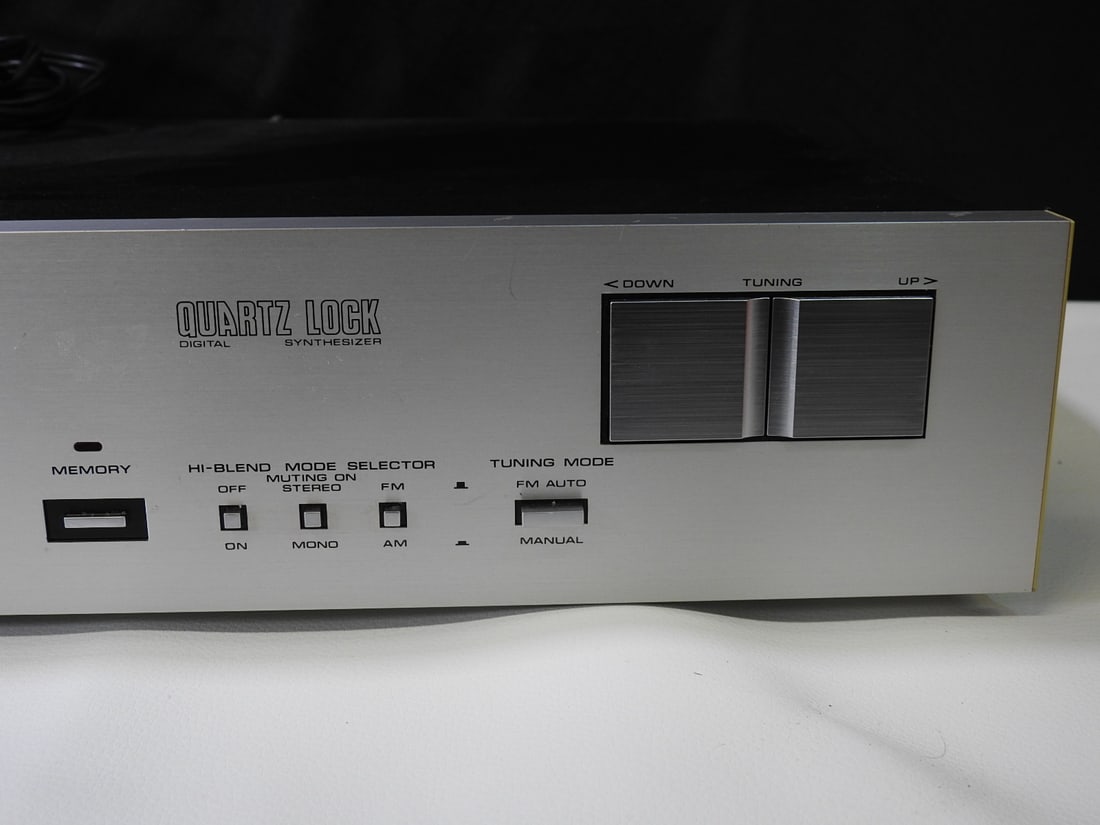Nikko NT-980 AM/FM Stereo Tuner - 11