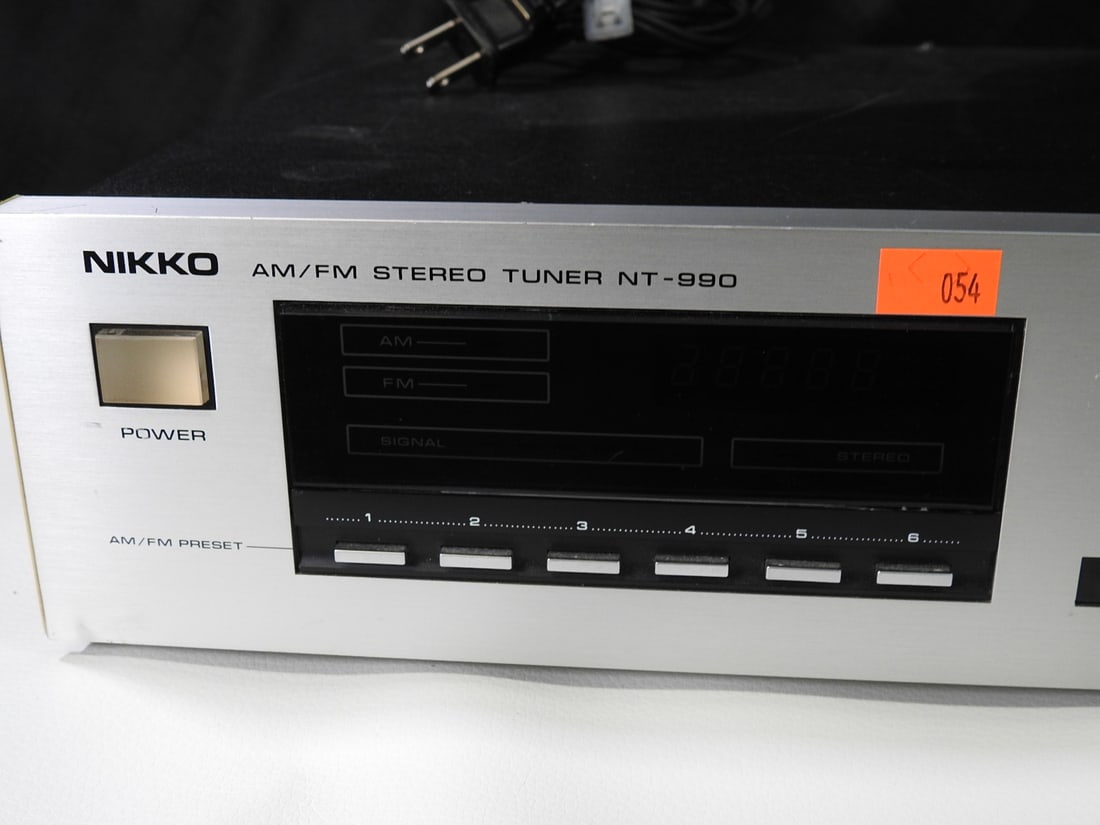 Nikko NT-980 AM/FM Stereo Tuner - 2
