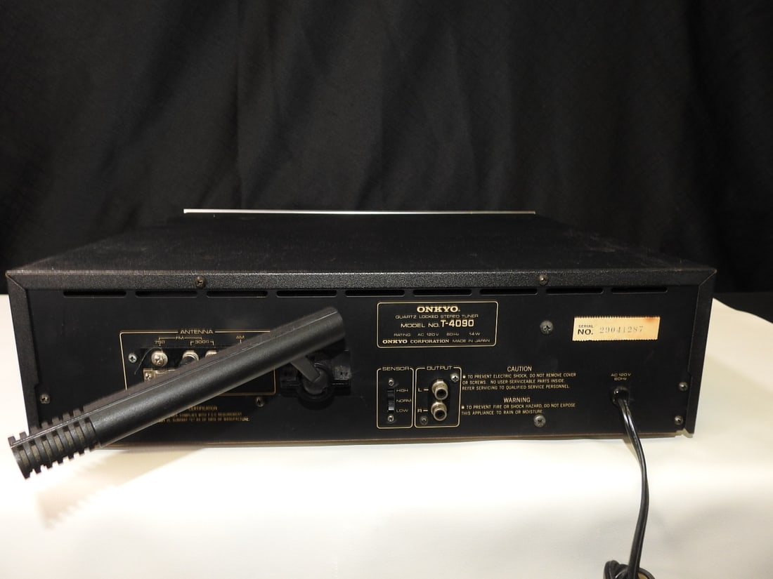 Onkyo T-4090 Tuner - 8
