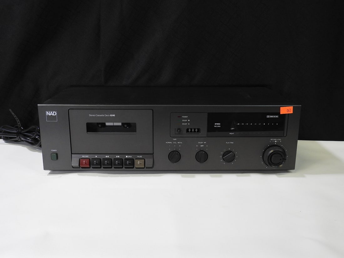 NAD 6240 Stereo Cassette Deck - 2