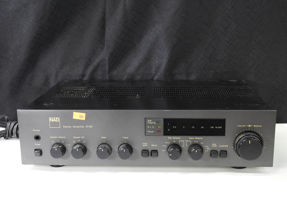 NAD 3140 Stereo Integrated Amplifier: NAD 3140 stereo integrated amplifier. Tested working. Approx. 4.5 H x 16.5 W x 11.5 D in.