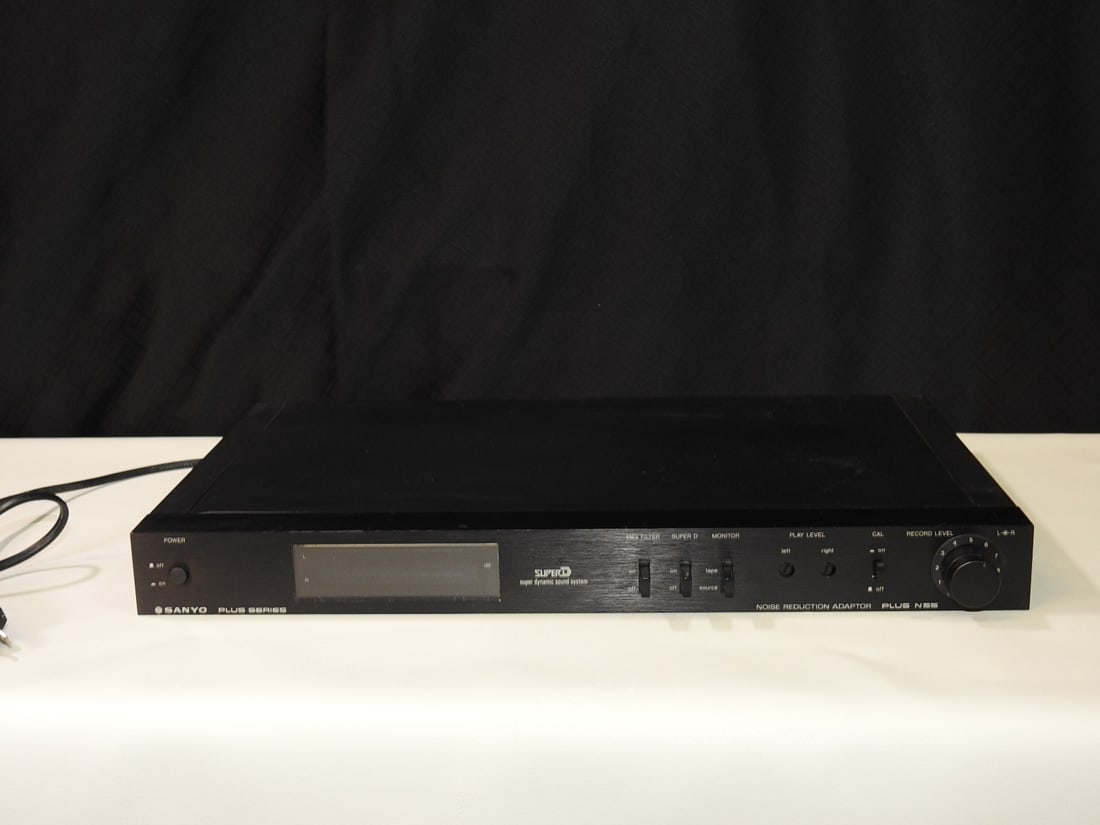 Sanyo Plus N55 Super D Noise Reduction Adaptor (1 of 9)