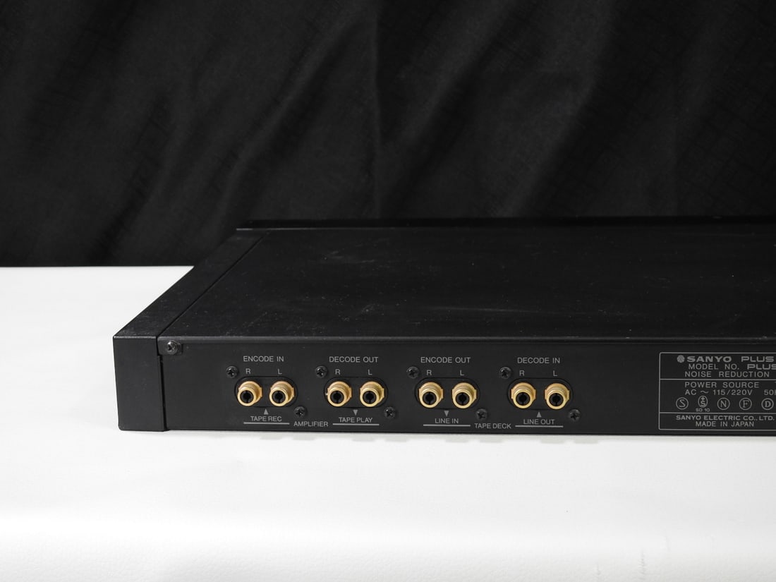 Sanyo Plus N55 Super D Noise Reduction Adaptor - 8