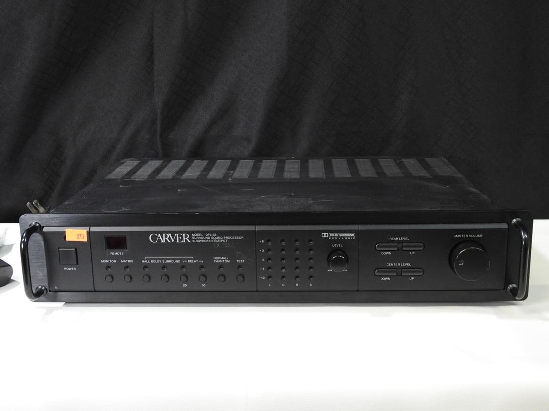 Carver DPL-33 Surround Sound Processor/Preamplifier: Carver DPL-33 surround sound processor and preamplifier. Tested working. Approx. 4 H x 17 W x 12 D in.