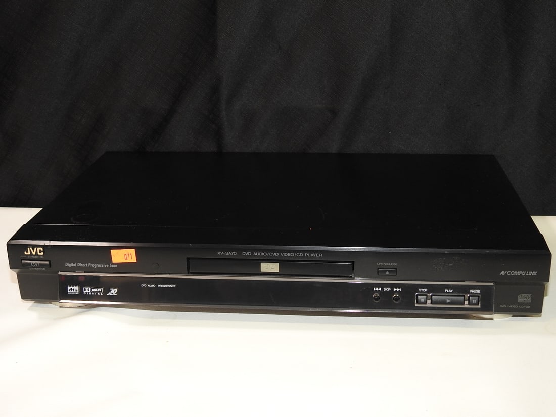 JVC XV-SA70 DVD Player (1 of 10)