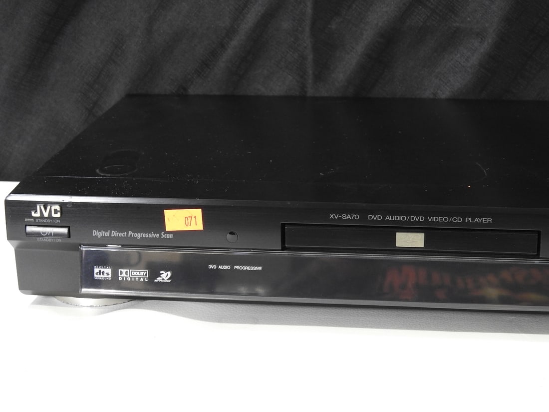 JVC XV-SA70 DVD Player - 2