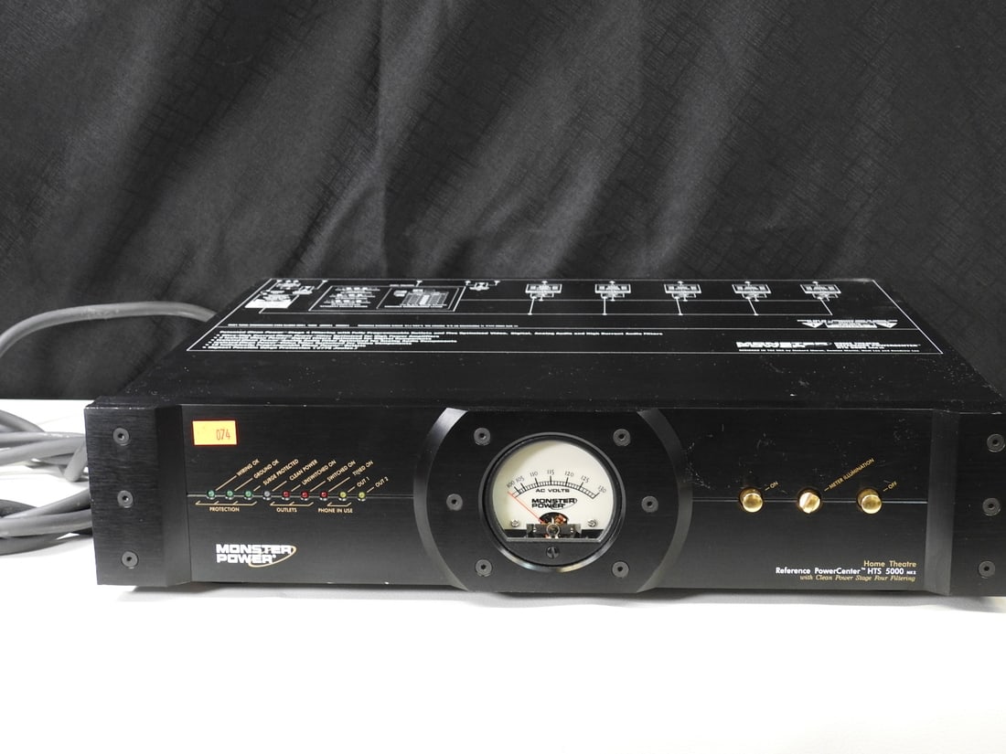 Monster Power HTS 5000 MKII Reference Power Center (1 of 8)