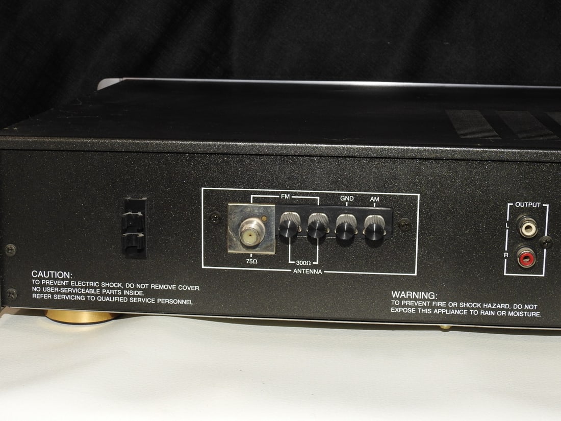 Carver TX-11A FM Stereo Tuner - 7