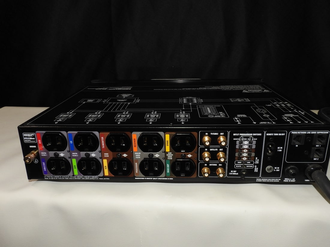 Monster Power HTS 5100 MKII Power Center - 7