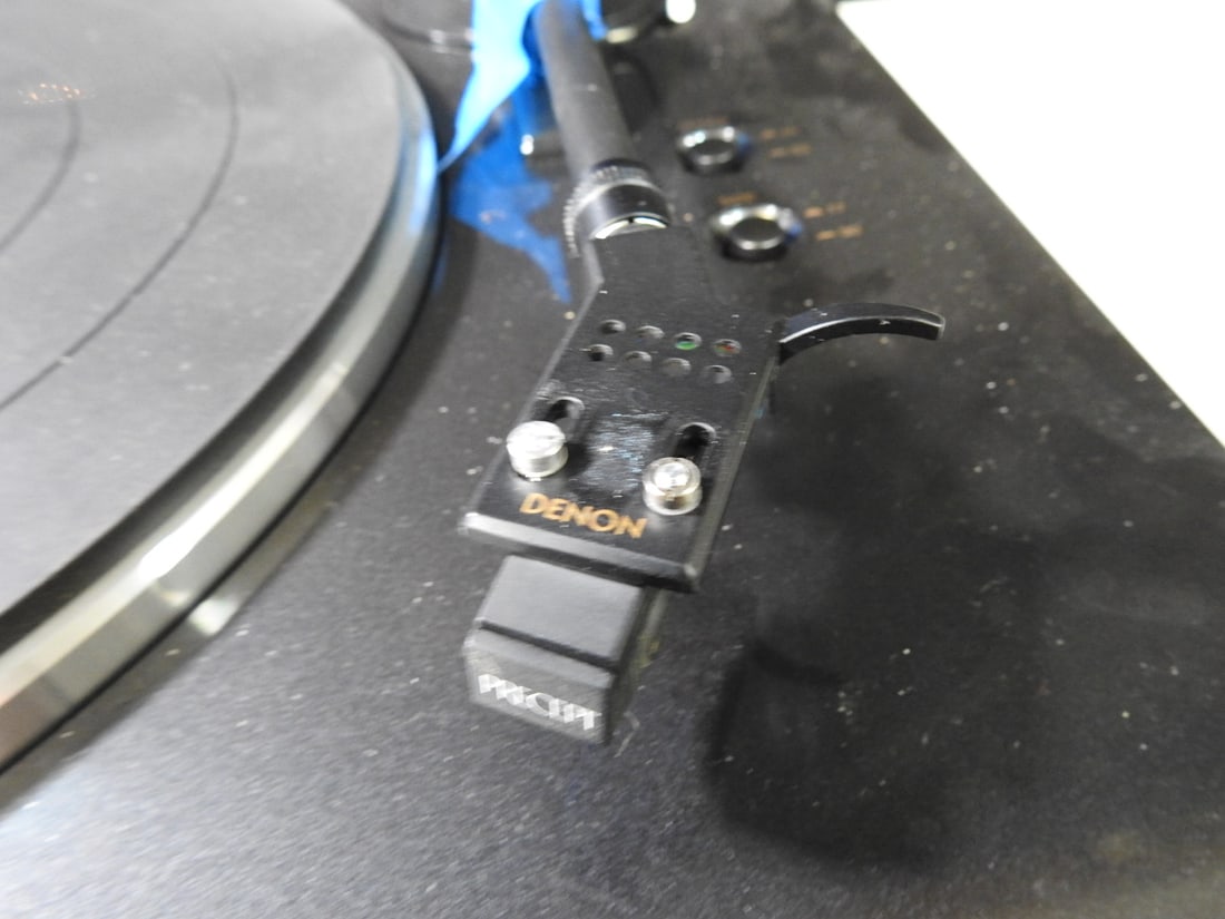 Denon DP-300F Automatic Turntable - 2