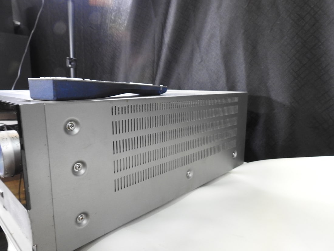 Harman Kardon AVR 7300 Receiver with Remote - 6