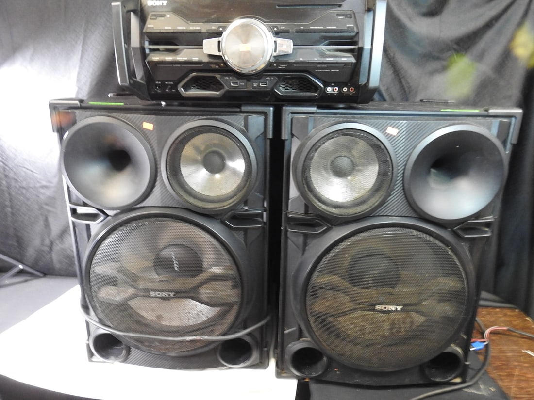 Sony LBT-SH2000 Stereo System with Speakers (1 of 10)