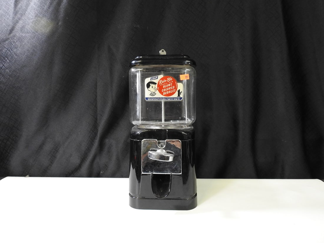 1950s Leaf Rain-Blo Bubble Gum Vending Machine (1 of 8)