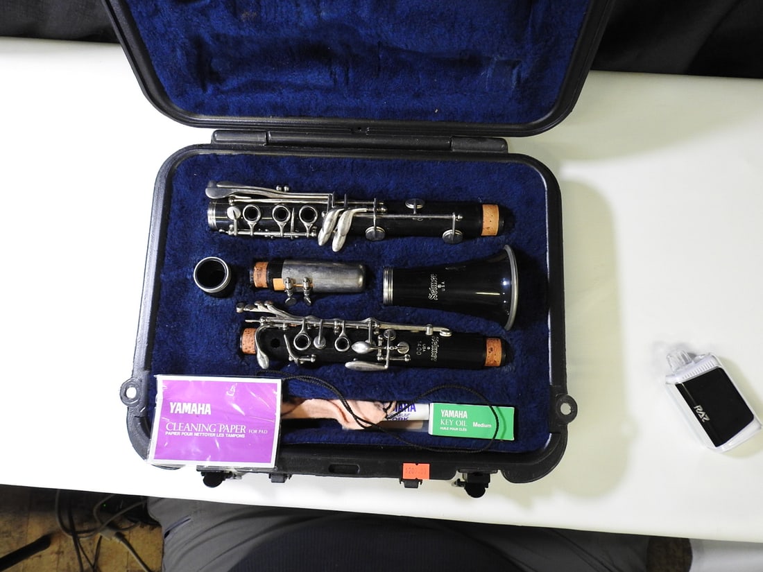 Selmer 1400 Clarinet with Case - 4