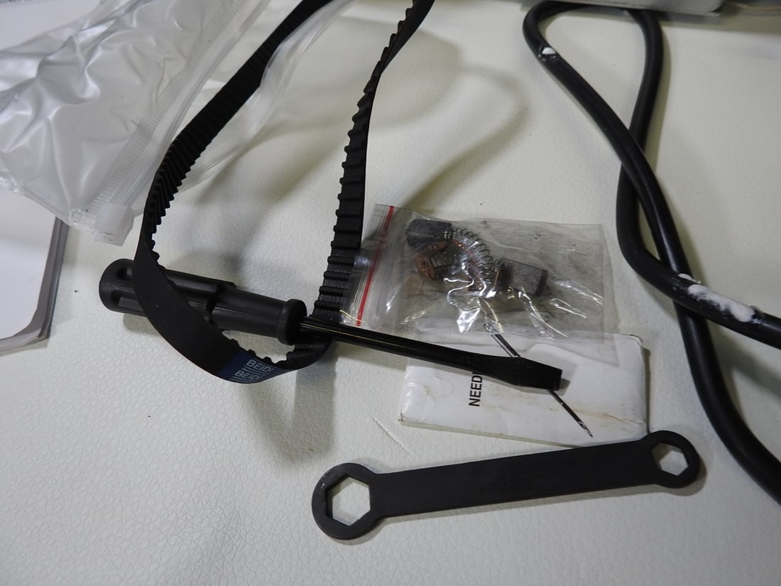 GK26-1A Portable Filled Bag Closing Machine New in Box - 5