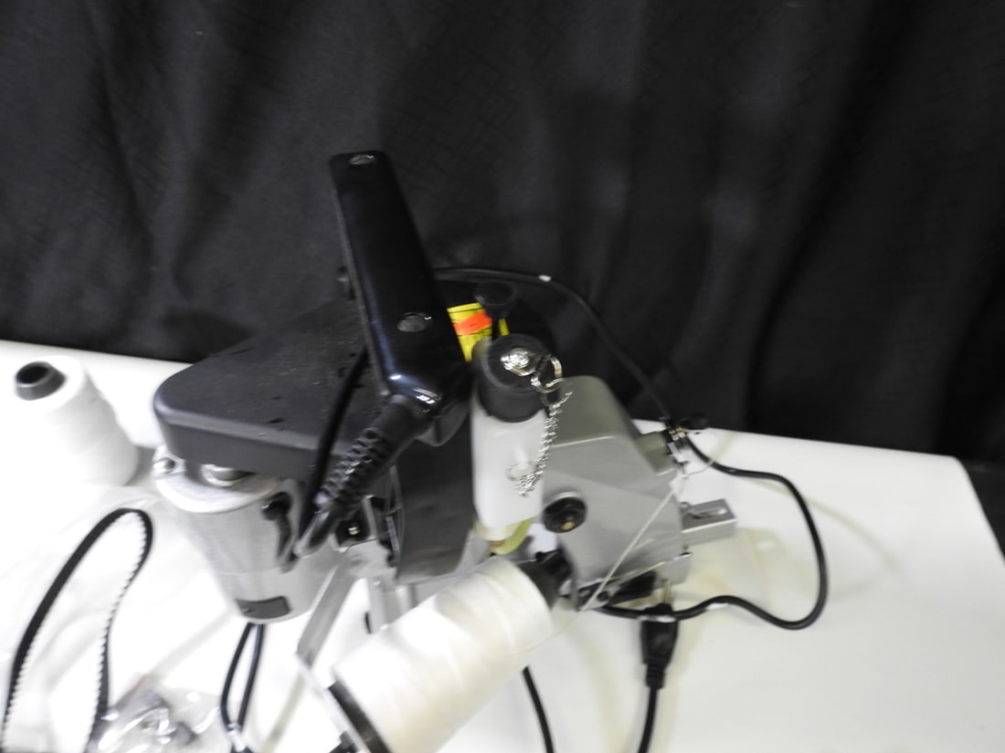 GK26-1A Portable Filled Bag Closing Machine New in Box - 9