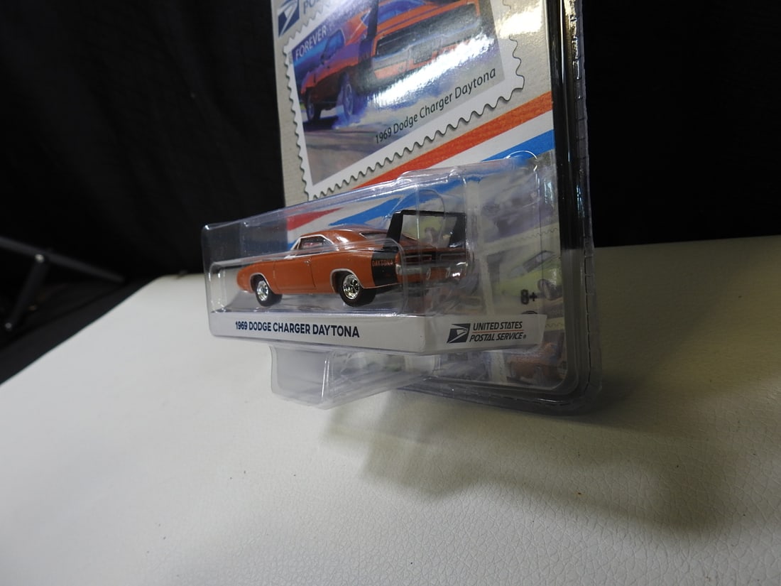 Greenlight 1969 Dodge Charger Daytona Die-Cast Car - 2