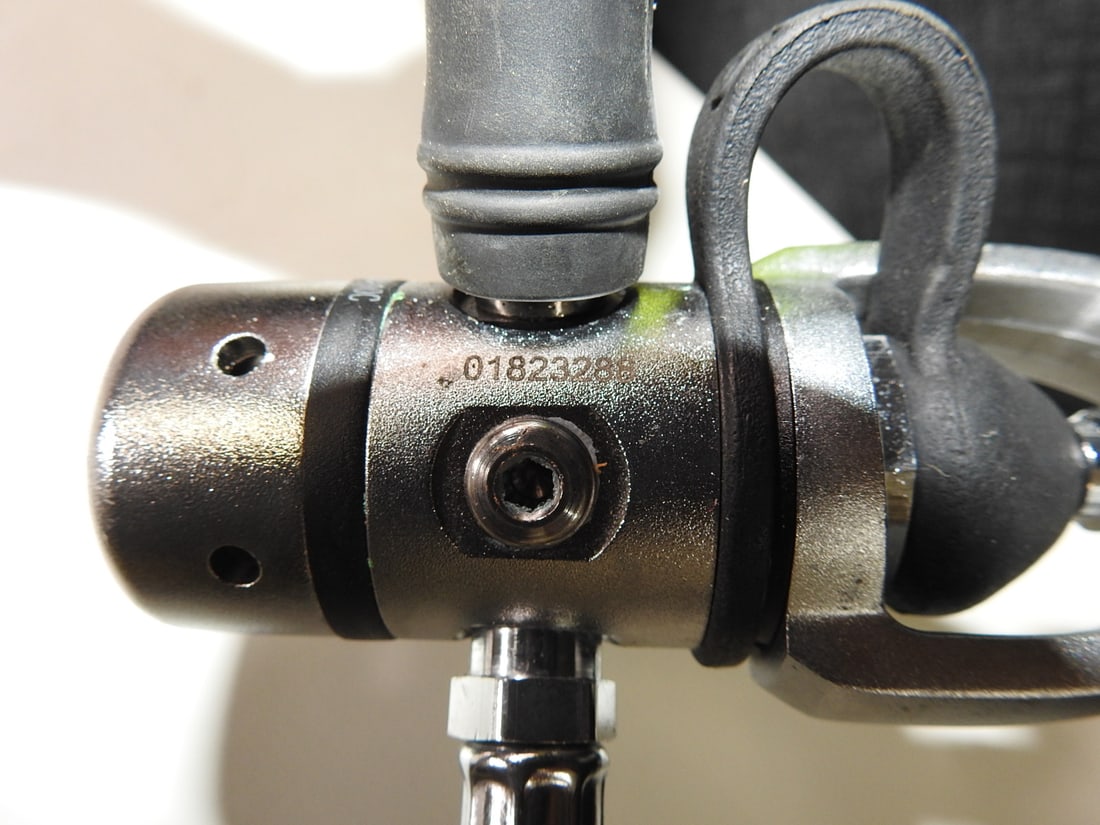Oceanic Veo 1.0 Navcon Scuba Dive Console with Regulators - 10