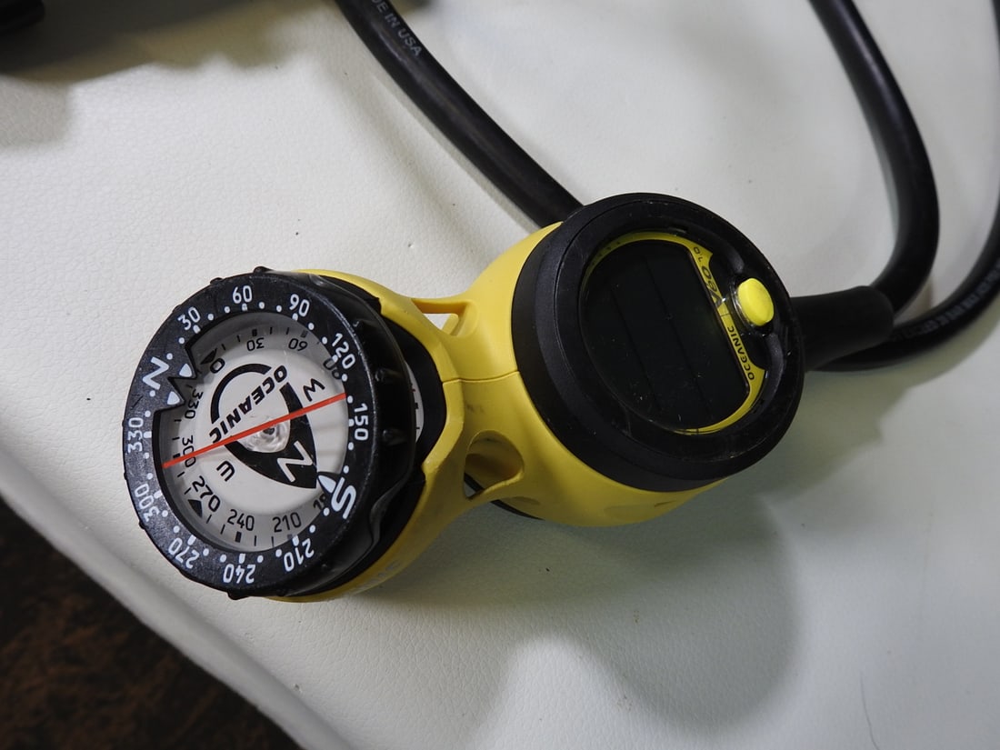 Oceanic Veo 1.0 Navcon Scuba Dive Console with Regulators - 2