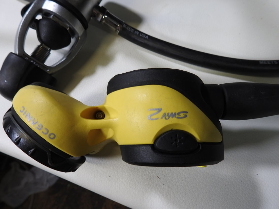 Oceanic Veo 1.0 Navcon Scuba Dive Console with Regulators - 4