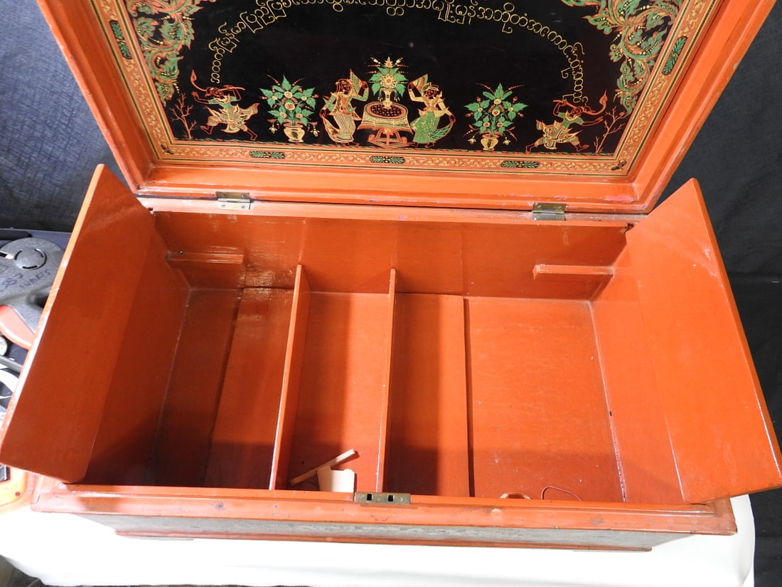 Traditional Burmese Lacquerware Storage Chest - 4