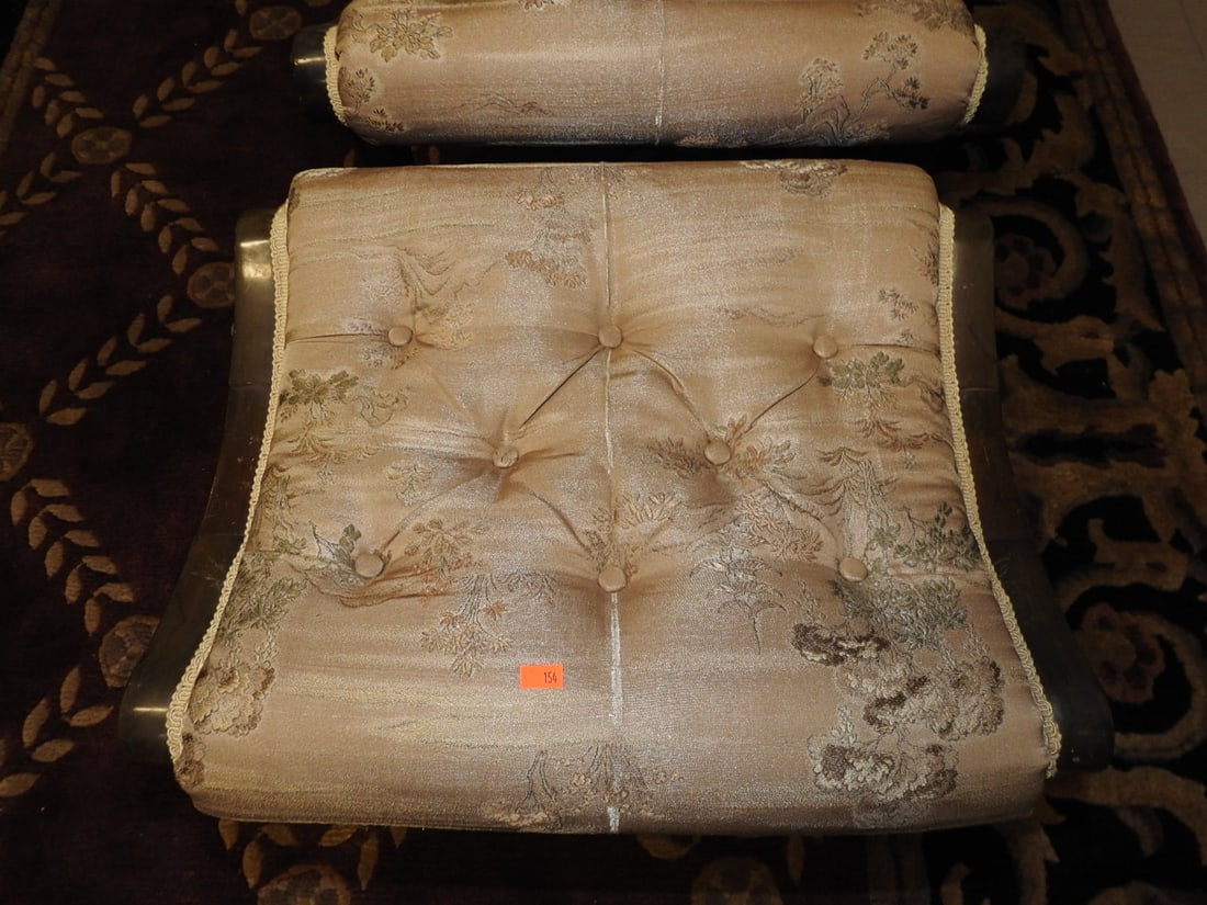 Victorian Mahogany Recamier Chaise Lounge and Matching Ottoman - 3