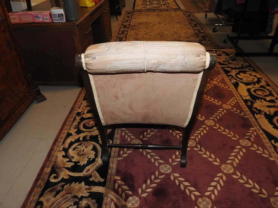 Victorian Mahogany Recamier Chaise Lounge and Matching Ottoman - 6