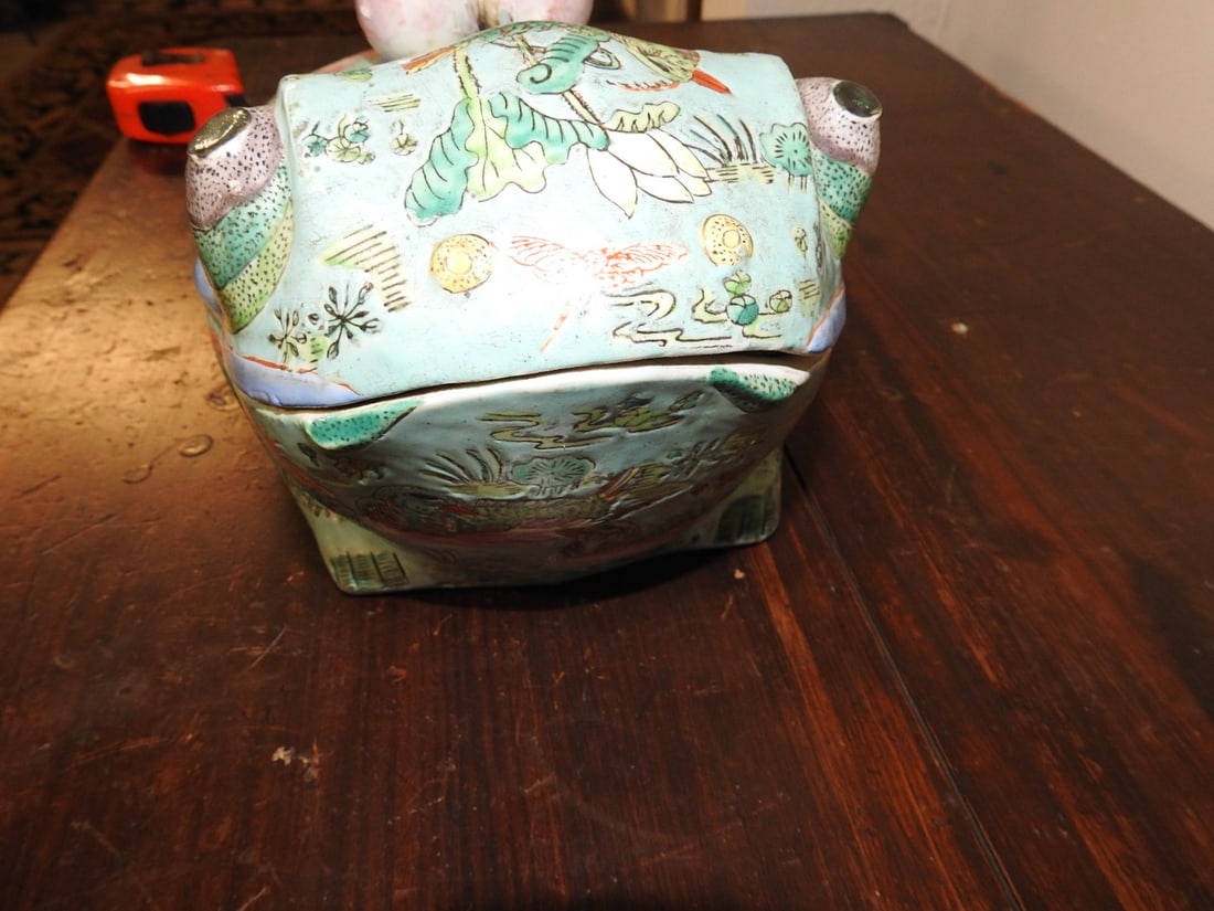 Decorative Ceramic Frog Lidded container - 2