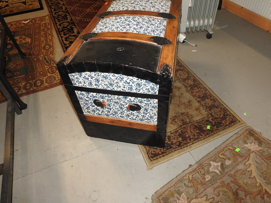Decorative Antique Steamer Trunk - 5