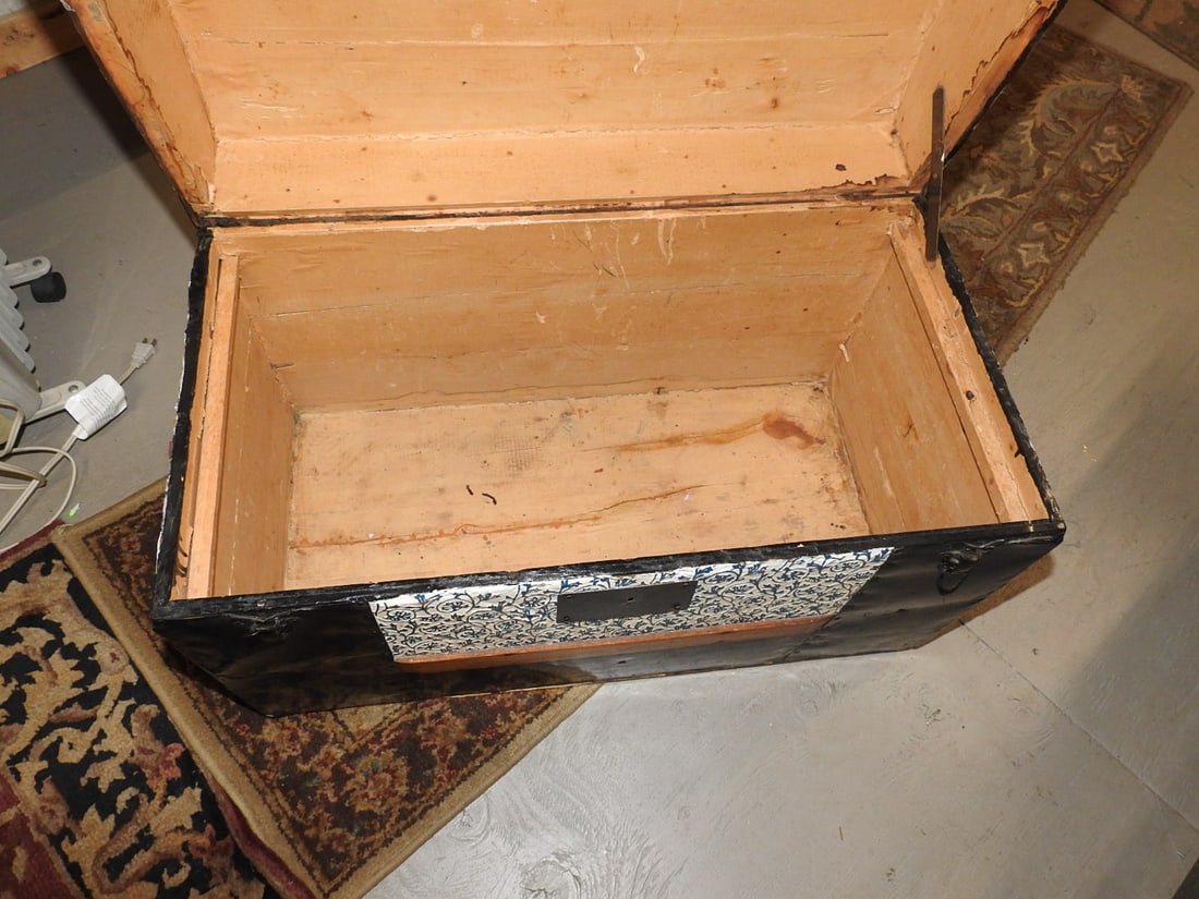 Decorative Antique Steamer Trunk - 7