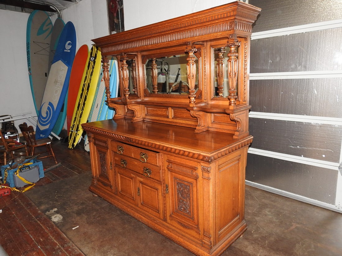 Antique Victorian Renaisance Revival With Mirrored Hutch - 10