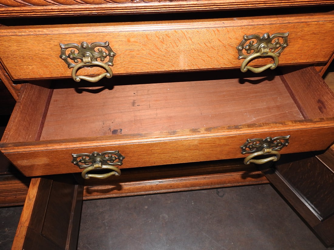 Antique Victorian Renaisance Revival With Mirrored Hutch - 16